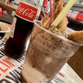 Howlin' Ray's - Oreo Mexican Coke Float - Southern Near Me - Los Angeles, California Howlin' Ray's - Oreo Mexican Coke Float - Southern Near Me - Los Angeles, California