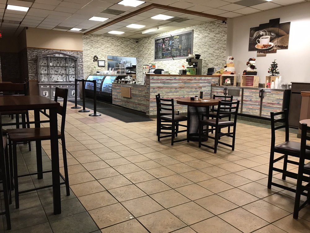 SAMARIS SWEET CREATIONS 32 Photos & 10 Reviews Custom Cakes 1500