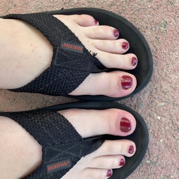 Fingers and Toes - Throbbing big toes infected and have been like this since 24 hours since I got my nails done. - Nail Salons Near Me - Greenbrae, California