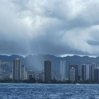 Port Waikiki Cruises - Beautiful rain storem - Tours Near Me - Honolulu, Hawaii Port Waikiki Cruises - Beautiful rain storem - Tours Near Me - Honolulu, Hawaii