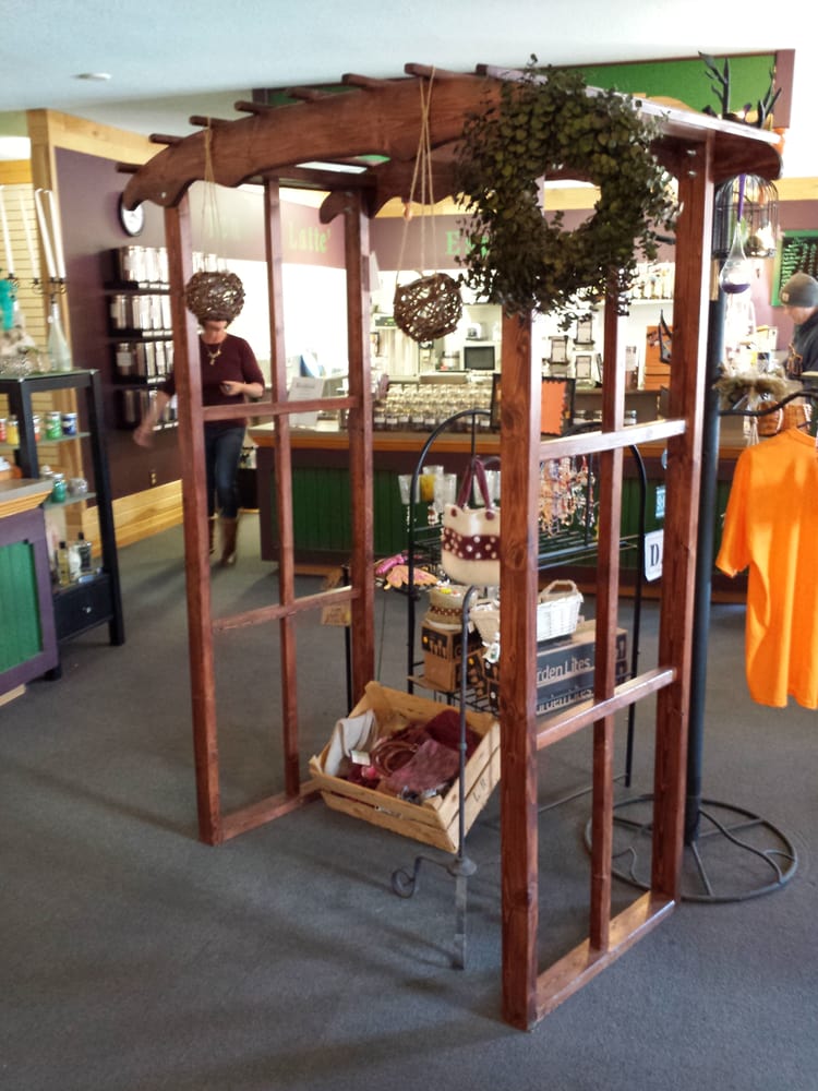 PETALS & BEANS Updated September 2024 24463 Hazelwood Dr, Nisswa