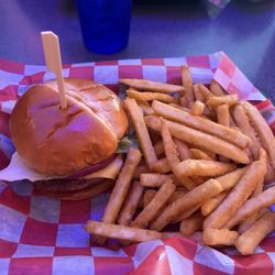 Mom's Diner - Deluxe cheeseburger and fries