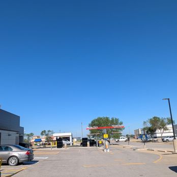 McDonald's - Entering the drive-thru - Fast Food Near Me - Steinbach, Manitoba McDonald's - Entering the drive-thru - Fast Food Near Me - Steinbach, Manitoba