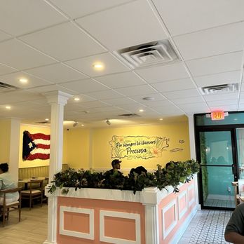 Bistro Taino - Level 1 dinning area - Puerto Rican Near Me - Bogota, New Jersey Bistro Taino - Level 1 dinning area - Puerto Rican Near Me - Bogota, New Jersey