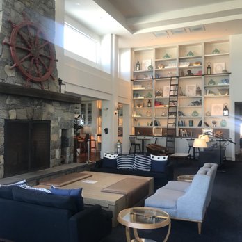Cliff House - Gorgeous lobby area - Resorts Near Me - Cape Neddick, Maine