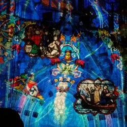 Cathédrale Saint-Corentin - La cathédrale durant les illuminations de fin d'année