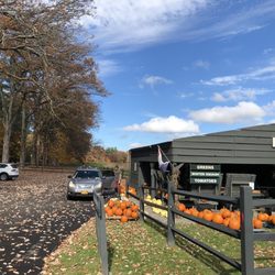 Migliorelli Farm Stand - Beautiful farm stand close to Poet's Walk park