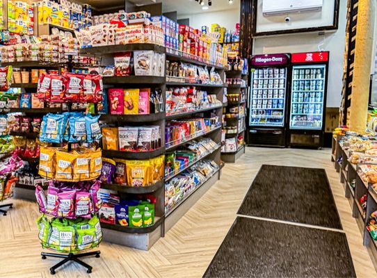Luscious Market Deli by null