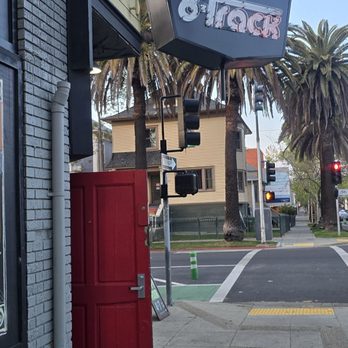 8-Track - Cocktail Bars Near Me - Sacramento, California