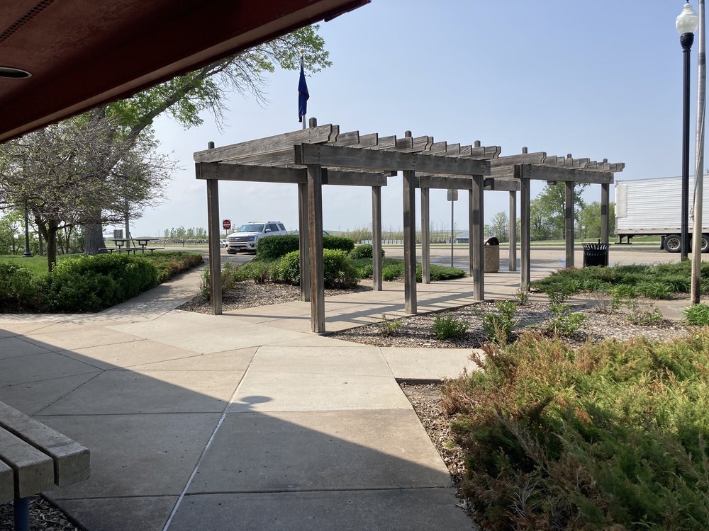 CRYSTAL SPRINGS REST AREA EASTBOUND Tappen, North Dakota Rest Stops