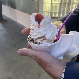 Hot Fudge Brownie Sundae