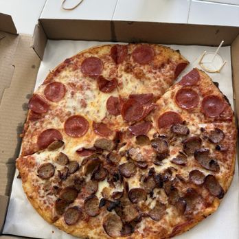RigaTony’s Pizza & Pasta - Lg special pizza for 1299+ extra topping - Pizza Near Me - Quartz Hill, California