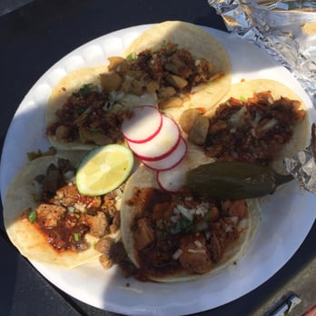 El Gallo Giro Taco Truck - 5 tacos - Street Vendors Near Me - Red Bluff, California El Gallo Giro Taco Truck - 5 tacos - Street Vendors Near Me - Red Bluff, California