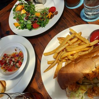 Soko Kitchen & Cocktails - Wine Bars Near Me - Kainaliu, Hawaii