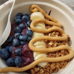 The Sandpiper Cafe - High Tide bowl with blueberries! Vegan and delicious