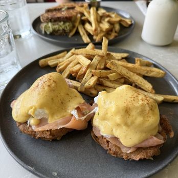 Flapjax - Potato Pancake Eggs Benedict with Smoked Salmon - New American Near Me - Santa Monica, California