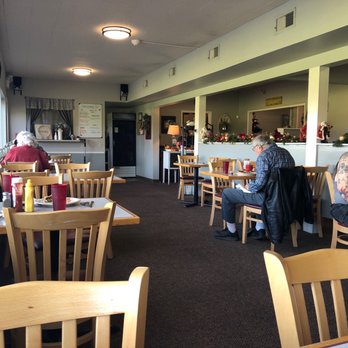 Country Cottage - Dinning area weekday lunch. - Breakfast & Brunch Near Me - Woodburn, Oregon Country Cottage - Dinning area weekday lunch. - Breakfast & Brunch Near Me - Woodburn, Oregon