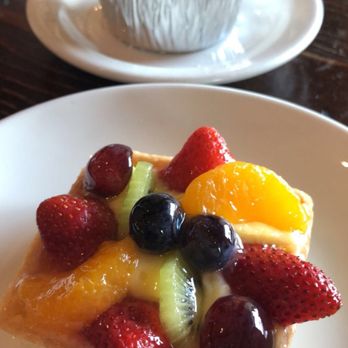 la Madeleine - Creme Brûlée & Fruit Tart - Cafes Near Me - Houston, Texas la Madeleine - Creme Brûlée & Fruit Tart - Cafes Near Me - Houston, Texas