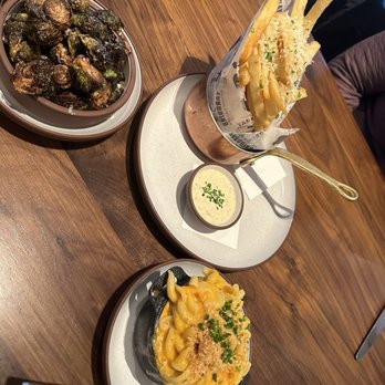 Yardbird Table & Bar - New American Near Me - Chicago, Illinois