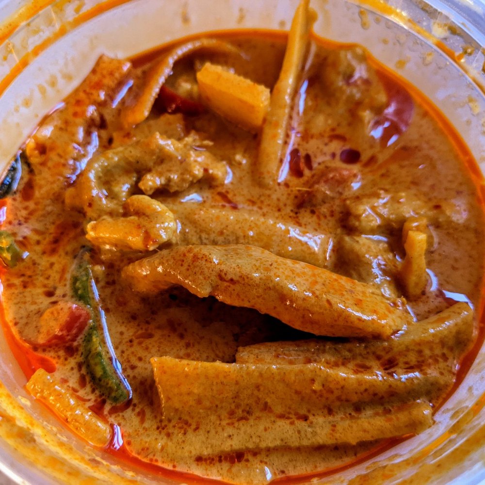 Khao Kang - Red Curry Chicken $11.50 (a la carte entree)... Delicious!! - Thai Near Me - Elmhurst, New York Khao Kang - Red Curry Chicken $11.50 (a la carte entree)... Delicious!! - Thai Near Me - Elmhurst, New York