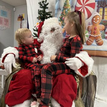 Best Friends Preschool - Parents night out in December, where they brought in Santa. - Child Care & Day Care Near Me - Mesa, Arizona Best Friends Preschool - Parents night out in December, where they brought in Santa. - Child Care & Day Care Near Me - Mesa, Arizona
