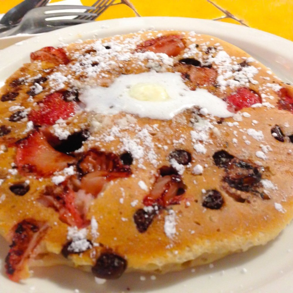 Pinky's - Oatmeal Pancake w Chocolate chips and Strawberries - Coffee & Tea Near Me - Tampa, Florida
