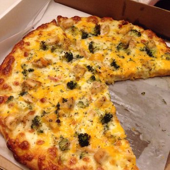 Ricotta's Pizza Niagara - Chicken & broccoli pizza 1.21.2018 - Pizza Near Me - Buffalo, New York Ricotta's Pizza Niagara - Chicken & broccoli pizza 1.21.2018 - Pizza Near Me - Buffalo, New York