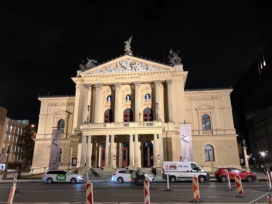 State Opera by null