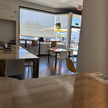 Longevity Coffee - Quiet table - Coffee & Tea Near Me - Thousand Oaks, California