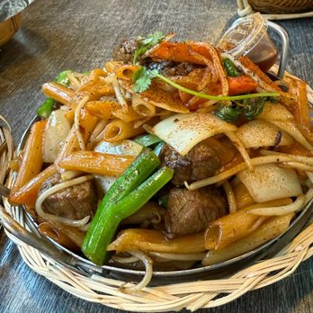 Saigon Oi - Shaking beef with pasta noodles Beef was tenders pasta cooked al dente - Vietnamese Near Me - Sacramento, California
