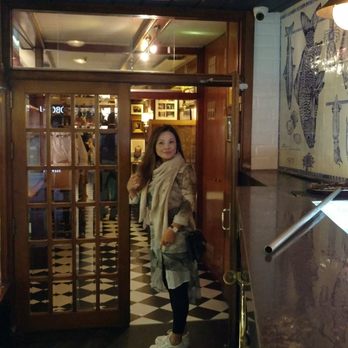 Botafumeiro - Entrance - Seafood Near Me - Barcelona, BCN