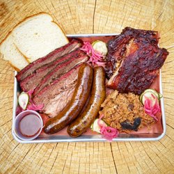 Social Q Smokehouse - USDA Prime Brisket, Smoked Pork BBQ, St. Louis Ribs, Housemade Sausage