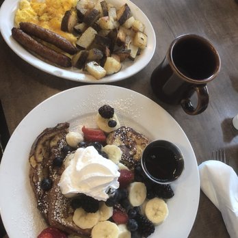 Cafe De Olla - American Near Me - Burbank, California