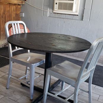 Big Ray's Fish Camp - Small spot with 4 tables. - Seafood Near Me - Tampa, Florida