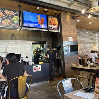 Boiling Point - interior - Taiwanese Near Me - Pasadena, California