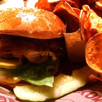 Bagger Dave's Burger Tavern - Burgers Near Me - Fort Wayne, Indiana