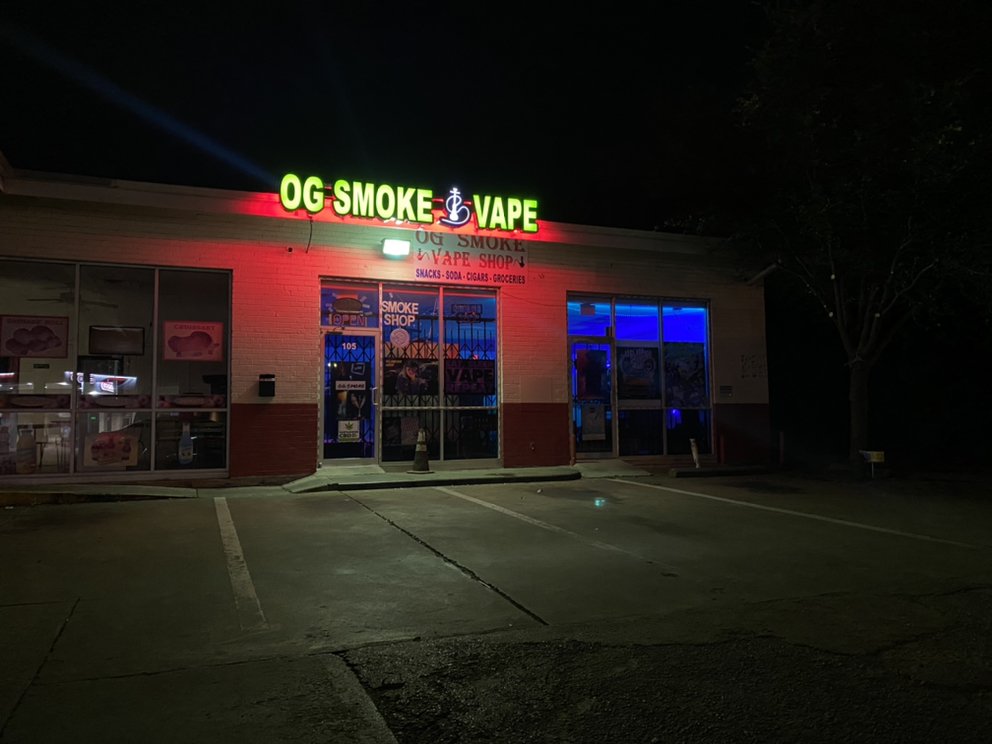 OG SMOKE Updated August 2024 101 N Hampton Rd, DeSoto, Texas