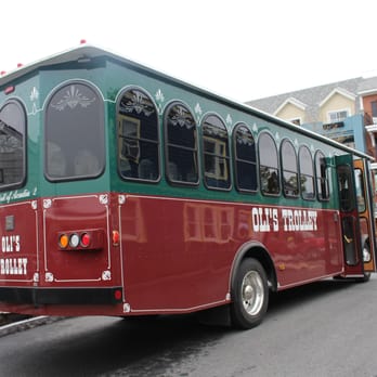 Oli's Trolley - Oli's Trolley parked outside 1 West Street - Tours Near Me - Bar Harbor, Maine Oli's Trolley - Oli's Trolley parked outside 1 West Street - Tours Near Me - Bar Harbor, Maine