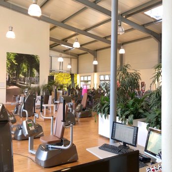 PhysioAktiv - They work here with a  chipcard programmed with my training / Die Chipkarte wurde mit meinen Bedürfnisse programmiert - Gyms Near Me - Rotenburg, NI