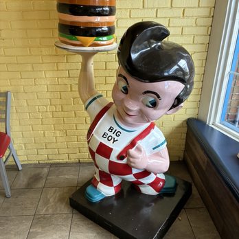 Big Boy - Lobby - American Near Me - Bad Axe, Michigan