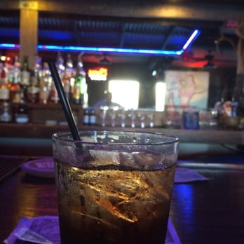 Red River Ice House - Sports Bars Near Me - Houston, Texas
