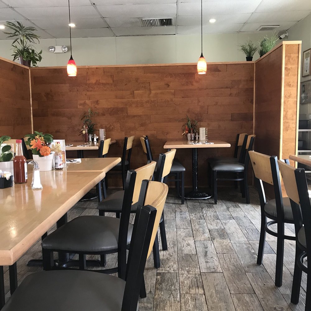 The Grill - Interior. - American Near Me - Lone Pine, California The Grill - Interior. - American Near Me - Lone Pine, California