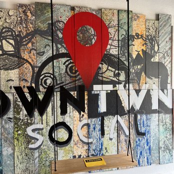 Dwntwn Social - Cute decorations - Coffee & Tea Near Me - Tampa, Florida