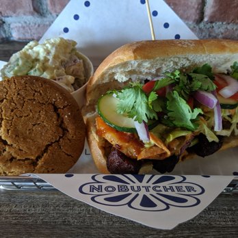 NoButcher - Aloha No Rib sandwich with potato salad. - Delis Near Me - Las Vegas, Nevada NoButcher - Aloha No Rib sandwich with potato salad. - Delis Near Me - Las Vegas, Nevada