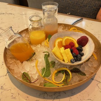 Brezza - Sparkling wine mixers - Italian Near Me - Las Vegas, Nevada
