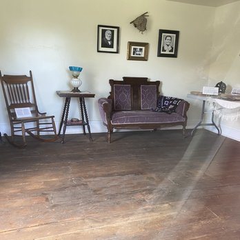 Huber Grove - The living room with original hardwood floors. - Landmarks & Historical Buildings Near Me Huber Grove - The living room with original hardwood floors. - Landmarks & Historical Buildings Near Me