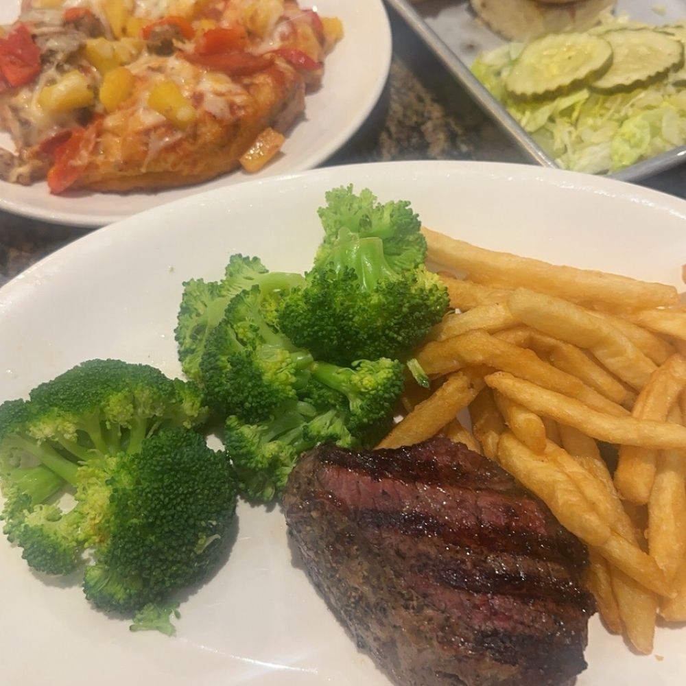 BJ's Restaurant & Brewhouse - Pizza Near Me - Tukwila, Washington BJ's Restaurant & Brewhouse - Pizza Near Me - Tukwila, Washington