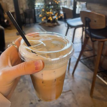 CityRoots Coffee Bar - Cold brew de crema (to go cup) - Coffee & Tea Near Me - Baton Rouge, Louisiana