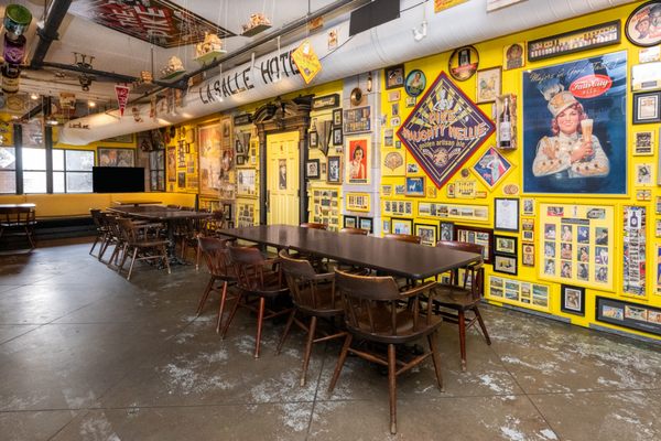 Pike Pub by null