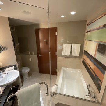 JW Marriott Grand Rapids - Room 2204 bathroom - Hotels Near Me - Grand Rapids, Michigan JW Marriott Grand Rapids - Room 2204 bathroom - Hotels Near Me - Grand Rapids, Michigan